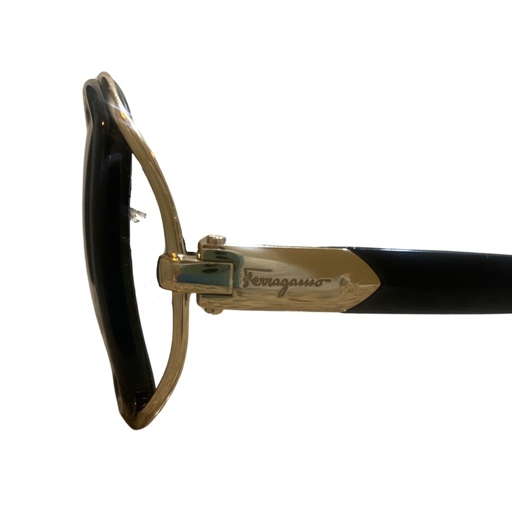 Beautiful Ferragamo black and gold rimmed sunglasses - Picture 4 of 5